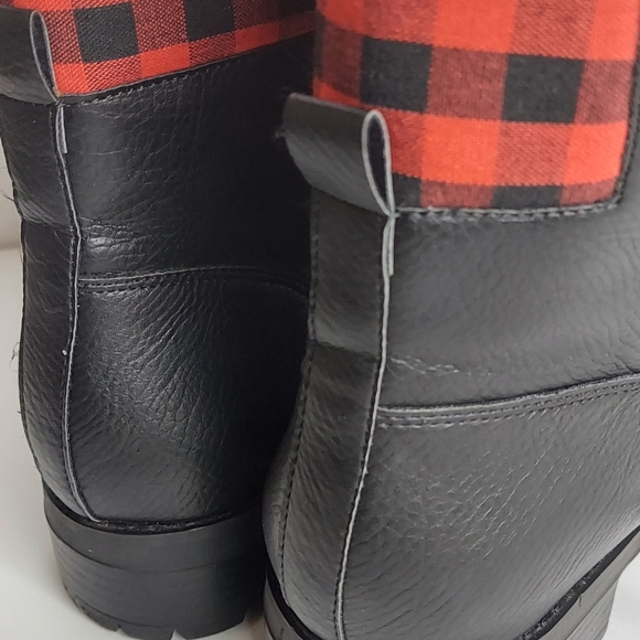 Women's Violet & Red boots - Picture 7 of 11